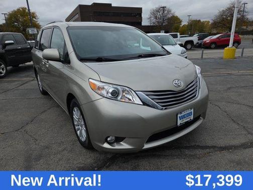 2017 Toyota Sienna XLE