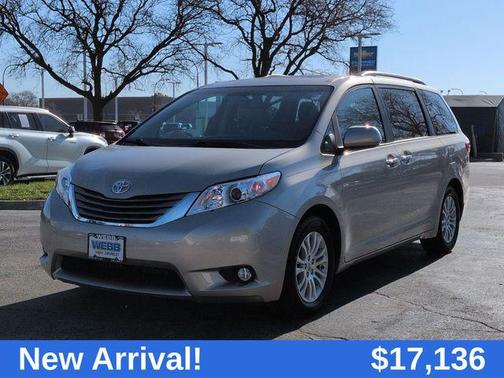 2017 Toyota Sienna XLE