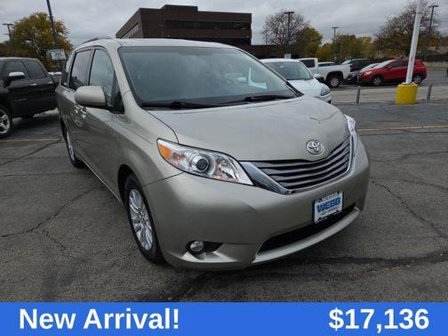 2017 Toyota Sienna XLE