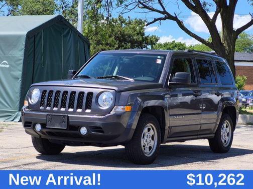Granite Crystal Metallic Clearcoat 2017 Jeep Patriot Sport