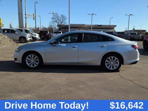 2022 Chevrolet Malibu FWD LT