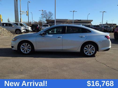 2022 Chevrolet Malibu FWD LT