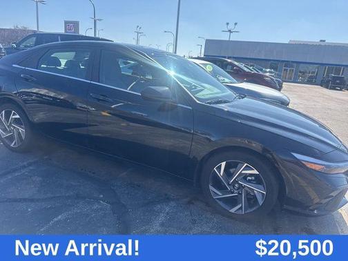 2025 Hyundai ELANTRA SEL