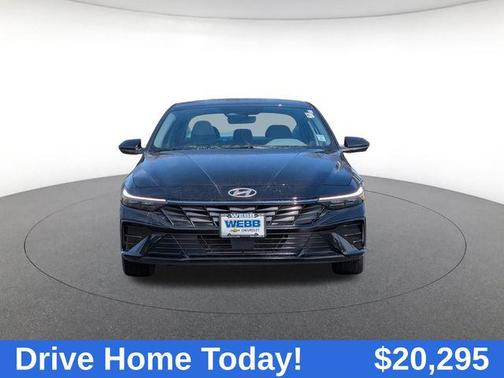 2025 Hyundai ELANTRA SEL