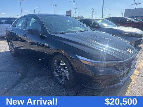 2025 Hyundai ELANTRA SEL