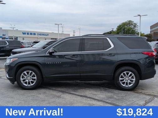 Graphite Metallic 2019 Chevrolet Traverse LT Leather