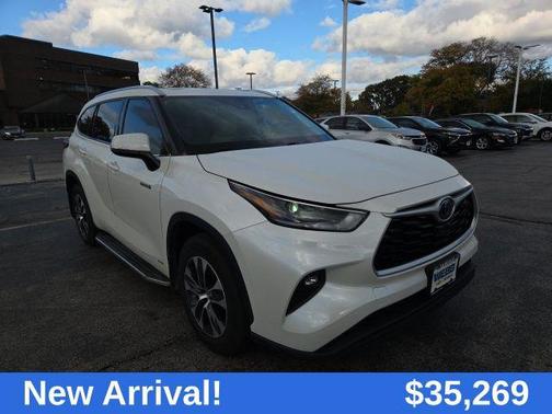 2021 Toyota Highlander Hybrid XLE