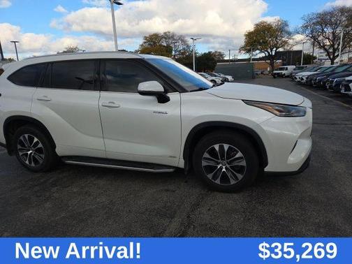2021 Toyota Highlander Hybrid XLE