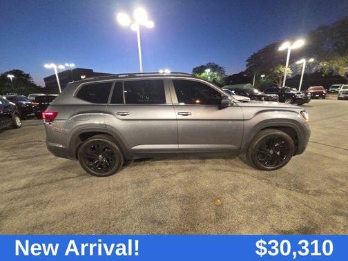 2023 Volkswagen Atlas 3.6L SE w/Technology