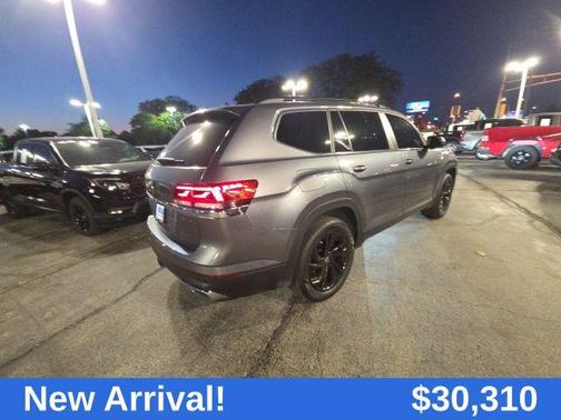 2023 Volkswagen Atlas 3.6L SE w/Technology