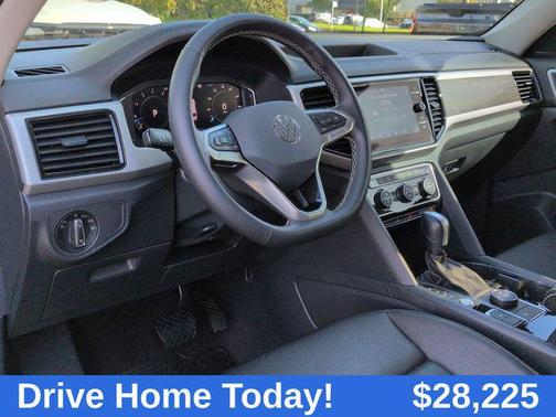2023 Volkswagen Atlas 3.6L SE w/Technology