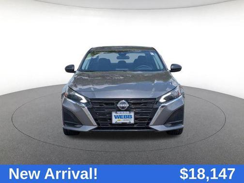 Gun Metallic 2024 Nissan Altima 2.5 SV
