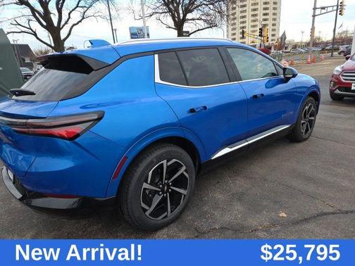 2025 Chevrolet Equinox EV LT