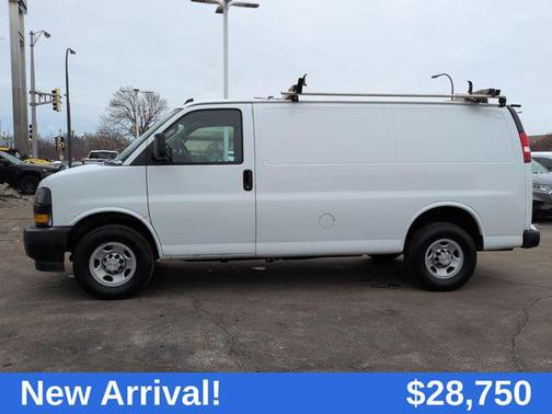 2022 Chevrolet Express 2500 RWD 2500 Regular Wheelbase WT