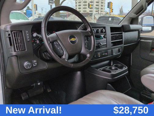 2022 Chevrolet Express 2500 RWD 2500 Regular Wheelbase WT