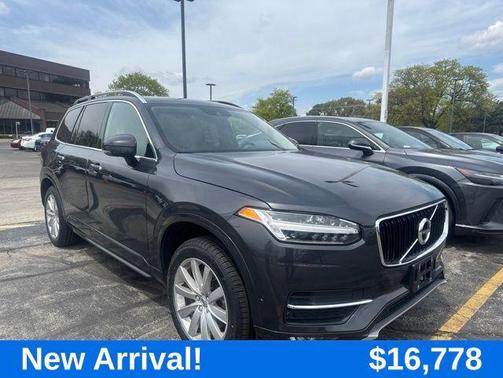 Gray Metallic 2017 Volvo XC90 T6 Momentum