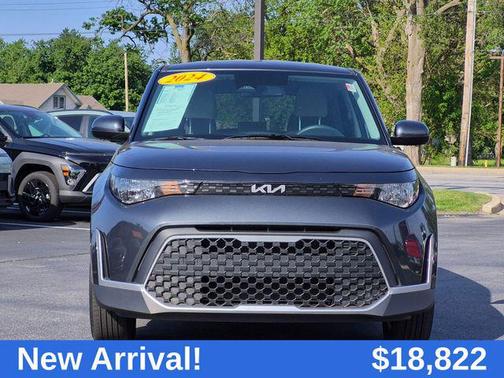 Gravity Gray 2024 Kia Soul LX