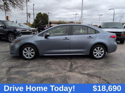 2022 Toyota Corolla LE