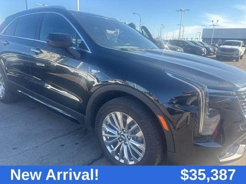 2025 Cadillac XT4 Premium Luxury