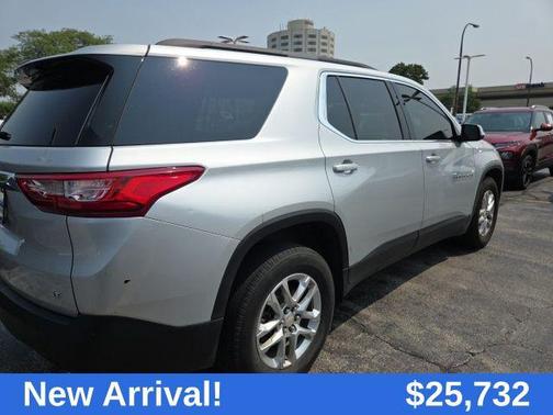 2021 Chevrolet Traverse LT Leather
