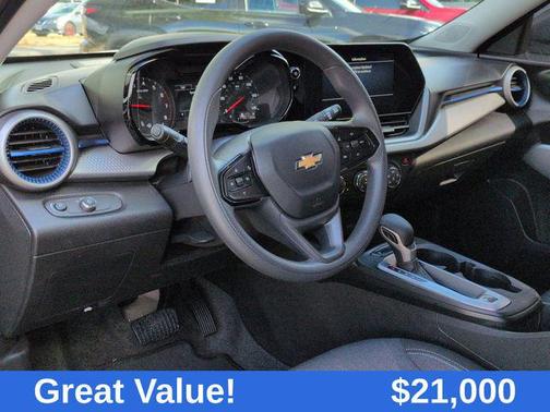 2025 Chevrolet Trax LS