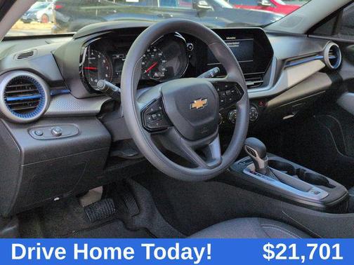 2025 Chevrolet Trax LS