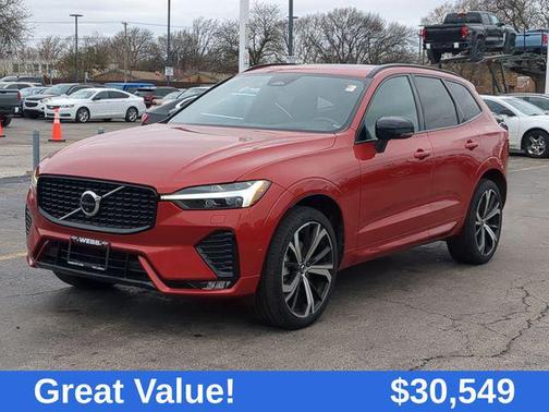 2022 Volvo XC60 B5 R-Design
