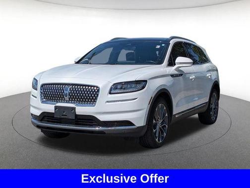 Pristine White Metallic Tri-Coat 2022 Lincoln Nautilus Reserve