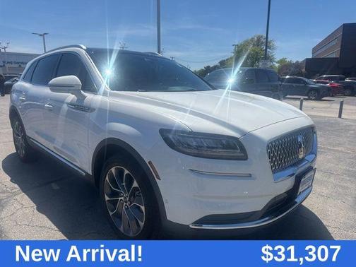 Pristine White Metallic Tri-Coat 2022 Lincoln Nautilus Reserve