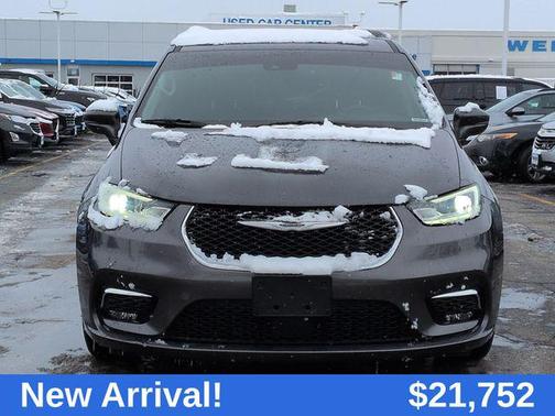 2022 Chrysler Pacifica Touring L