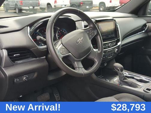 2022 Chevrolet Traverse LT Cloth