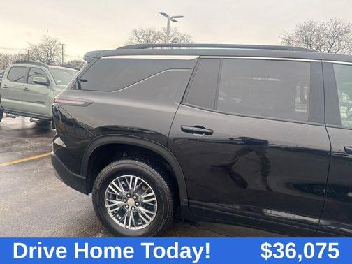 Mosaic Black Metallic 2025 Chevrolet Traverse LT