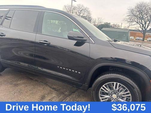 Mosaic Black Metallic 2025 Chevrolet Traverse LT