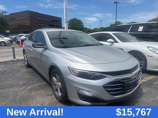 Silver Ice Metallic 2020 Chevrolet Malibu 1LS
