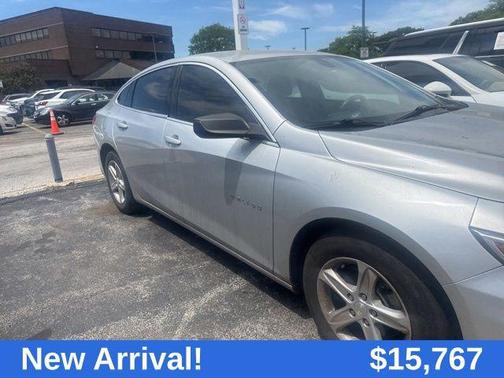 Silver Ice Metallic 2020 Chevrolet Malibu 1LS