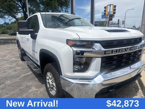 Summit White 2022 Chevrolet Silverado 2500 LT