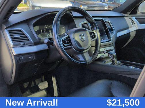 2018 Volvo XC90 T5 Momentum