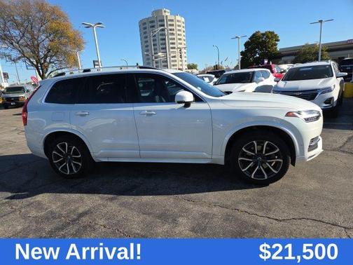 2018 Volvo XC90 T5 Momentum