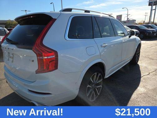 2018 Volvo XC90 T5 Momentum