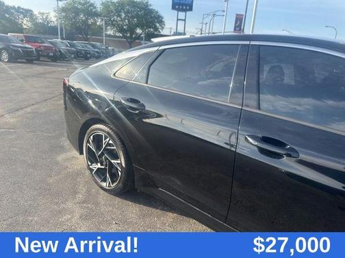 Aurora Black Pearl 2025 Kia K5 GT-Line