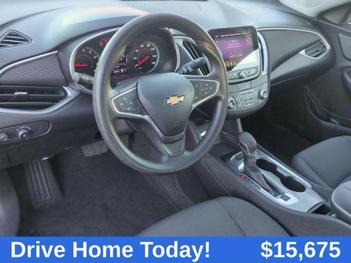 2022 Chevrolet Malibu FWD LT