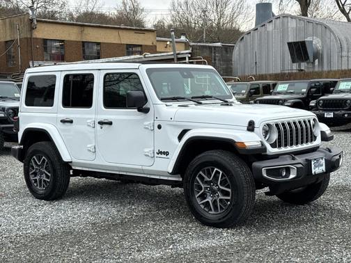 2025 Jeep Wrangler Sahara