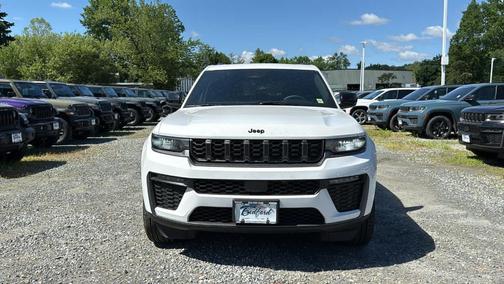 Bright White Clearcoat 2026 Jeep Grand Cherokee Limited