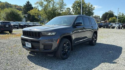 2025 Jeep Grand Cherokee L Laredo