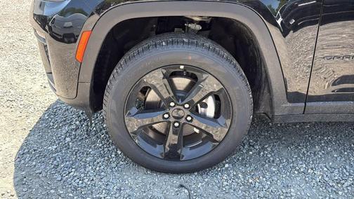Diamond Black 2026 Jeep Grand Cherokee L Limited