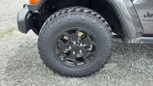 Granite Crystal Clearcoat Metallic 2022 Jeep Gladiator Sport