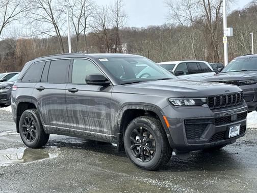 2026 Jeep Grand Cherokee Laredo