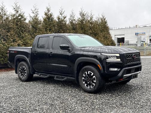 Black 2024 Nissan Frontier PRO-4X