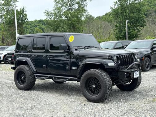 Black Clearcoat 2021 Jeep Wrangler Unlimited Sahara