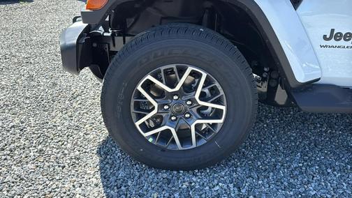 Bright White Clearcoat 2026 Jeep Wrangler Sahara